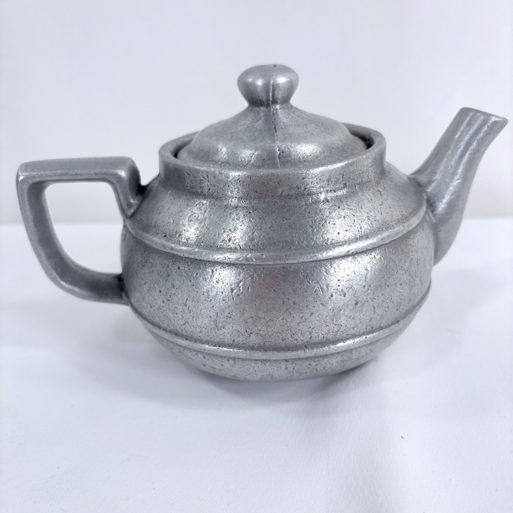 Wilton Armetale Teapot Silver RWP Plough Tavern Vintage Aluminum Alloy